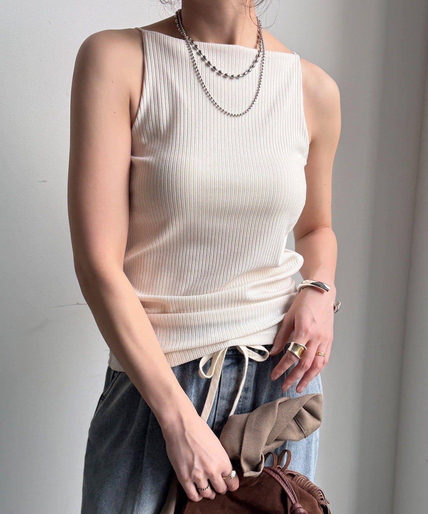 內置胸杯吊帶背心（款）