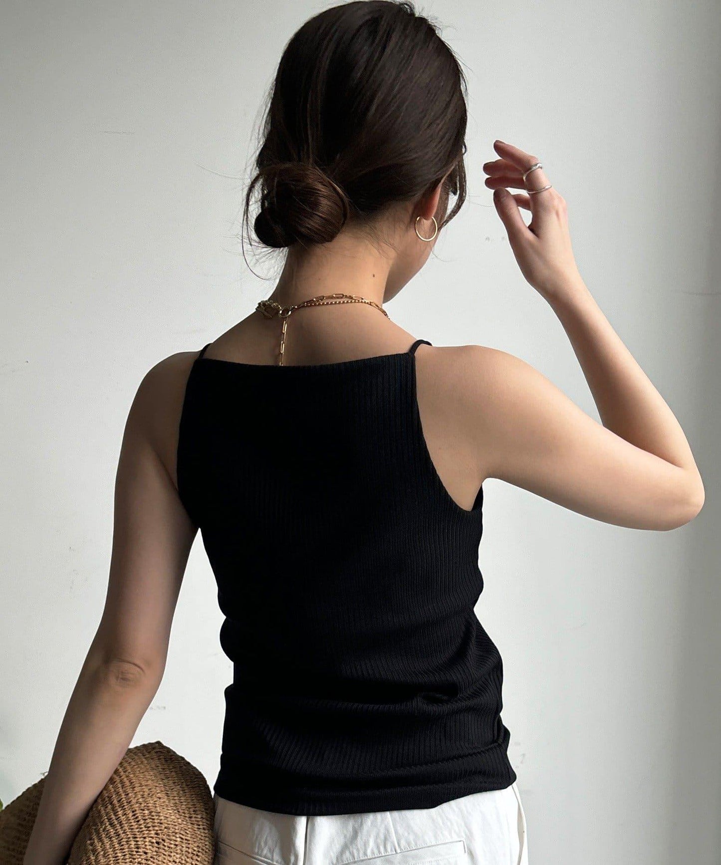 內置胸杯吊帶背心（款）