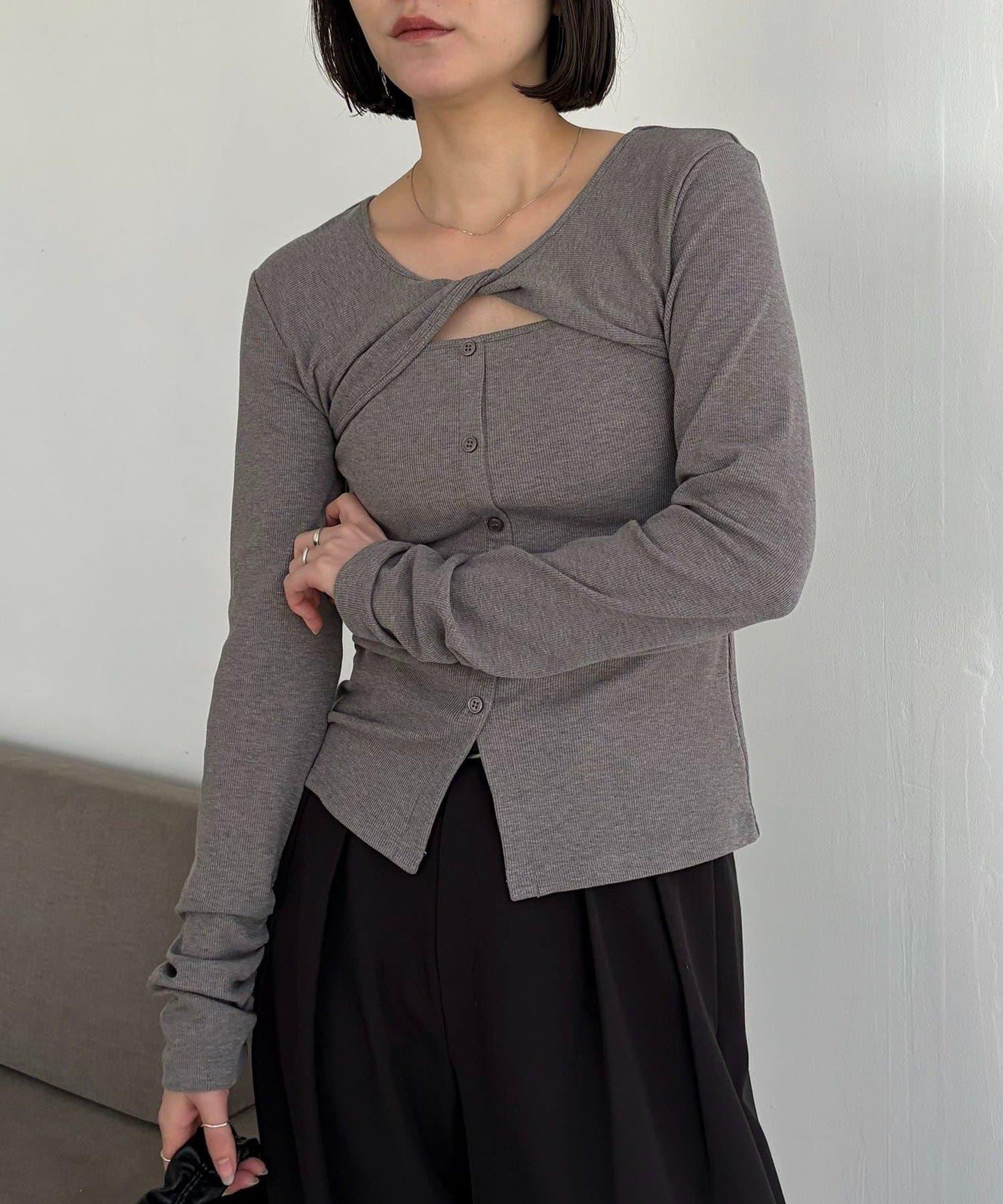 扭結領設計 T恤