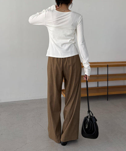 扭結領設計 T恤