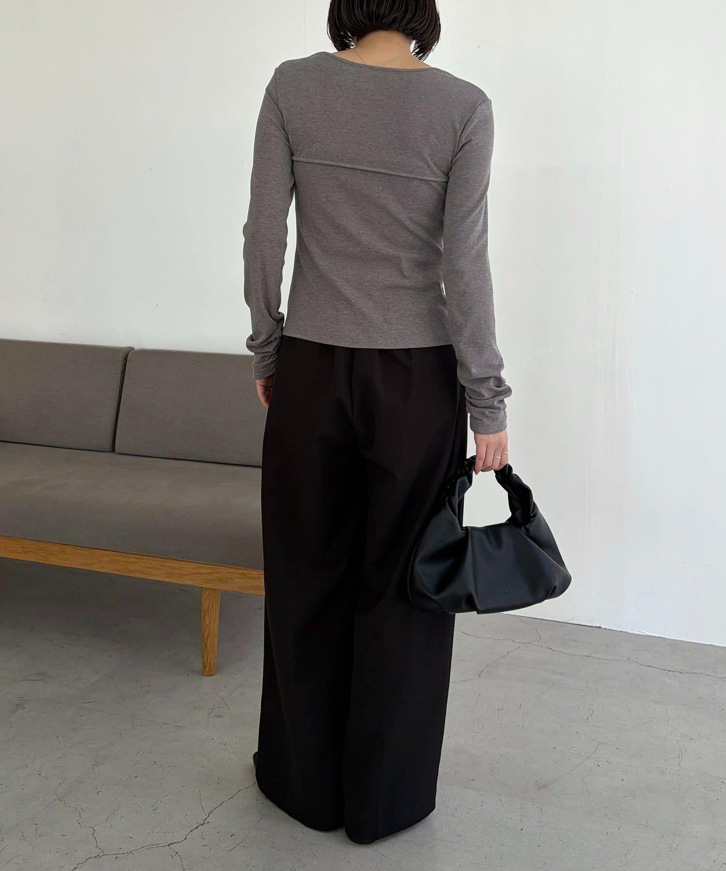 扭結領設計 T恤