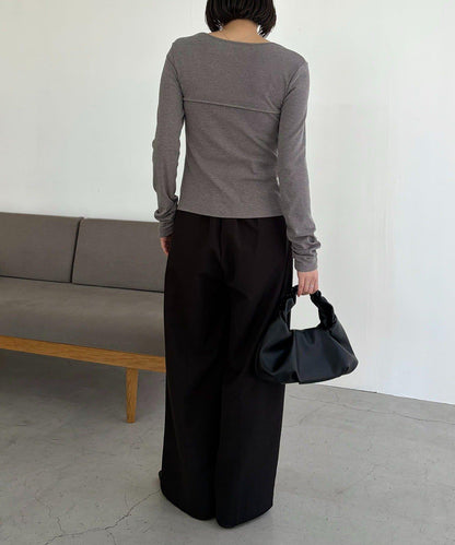 扭結領設計 T恤