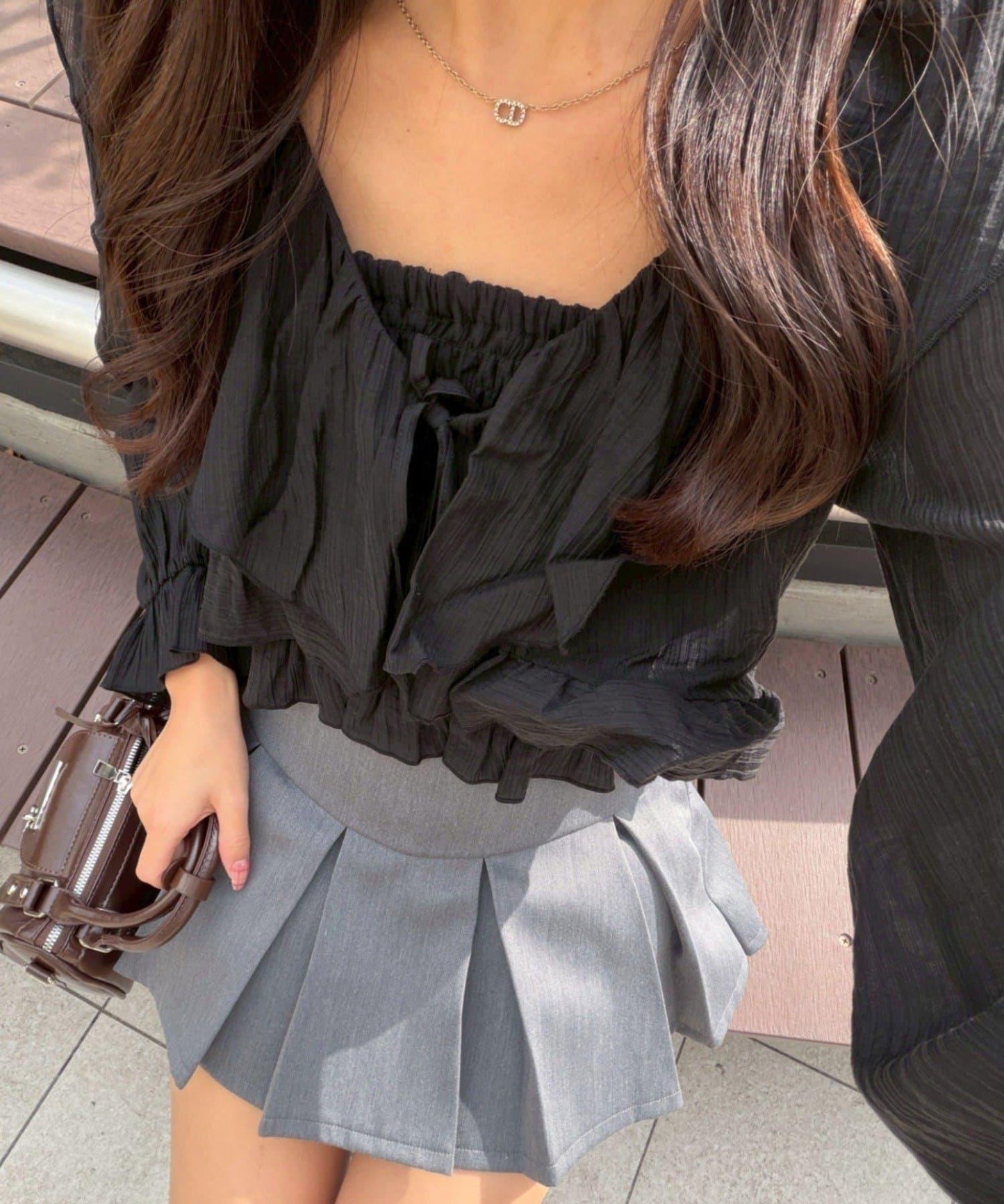 荷葉邊襯衫&抽褶吊帶上衣