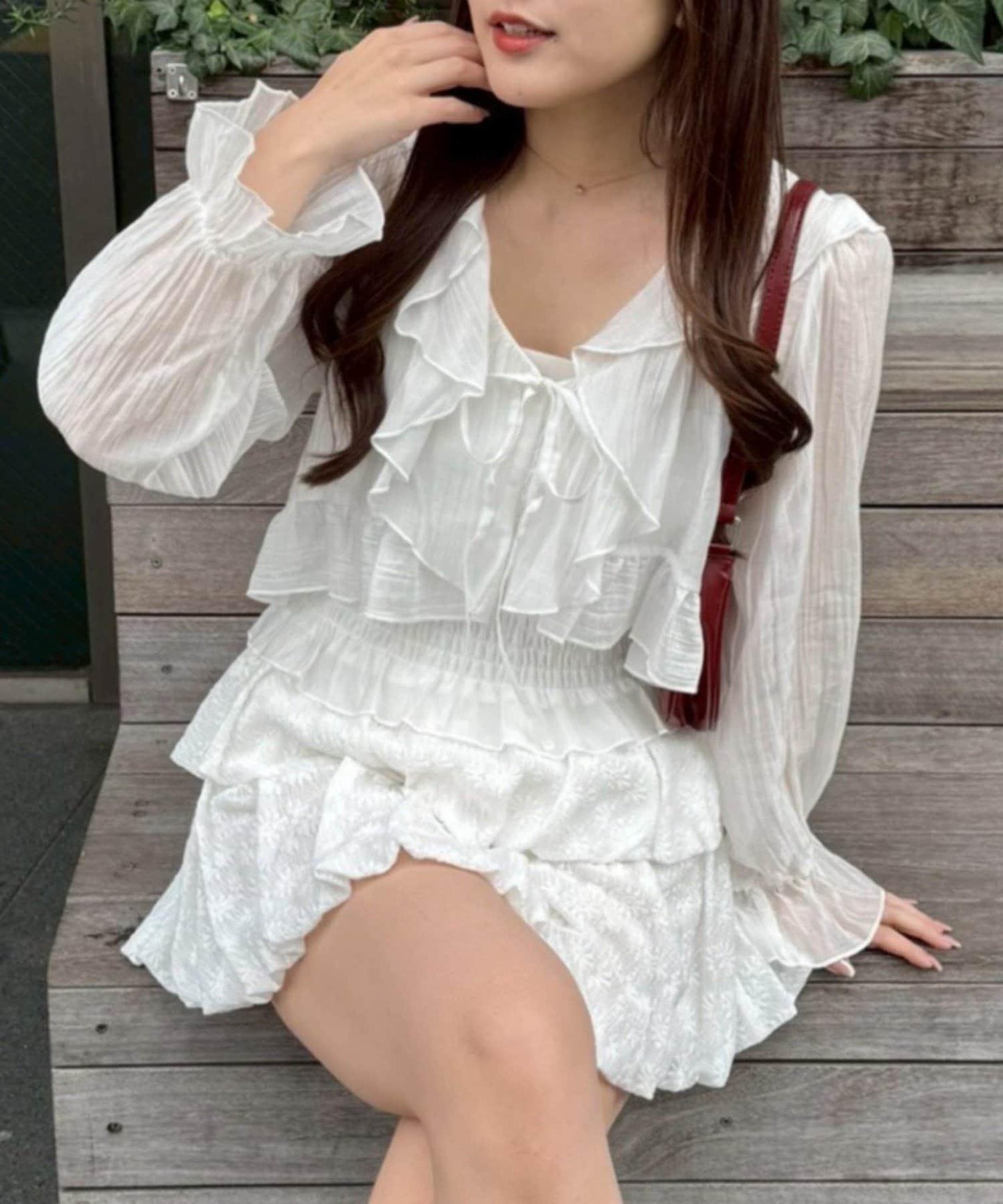 荷葉邊襯衫&抽褶吊帶上衣