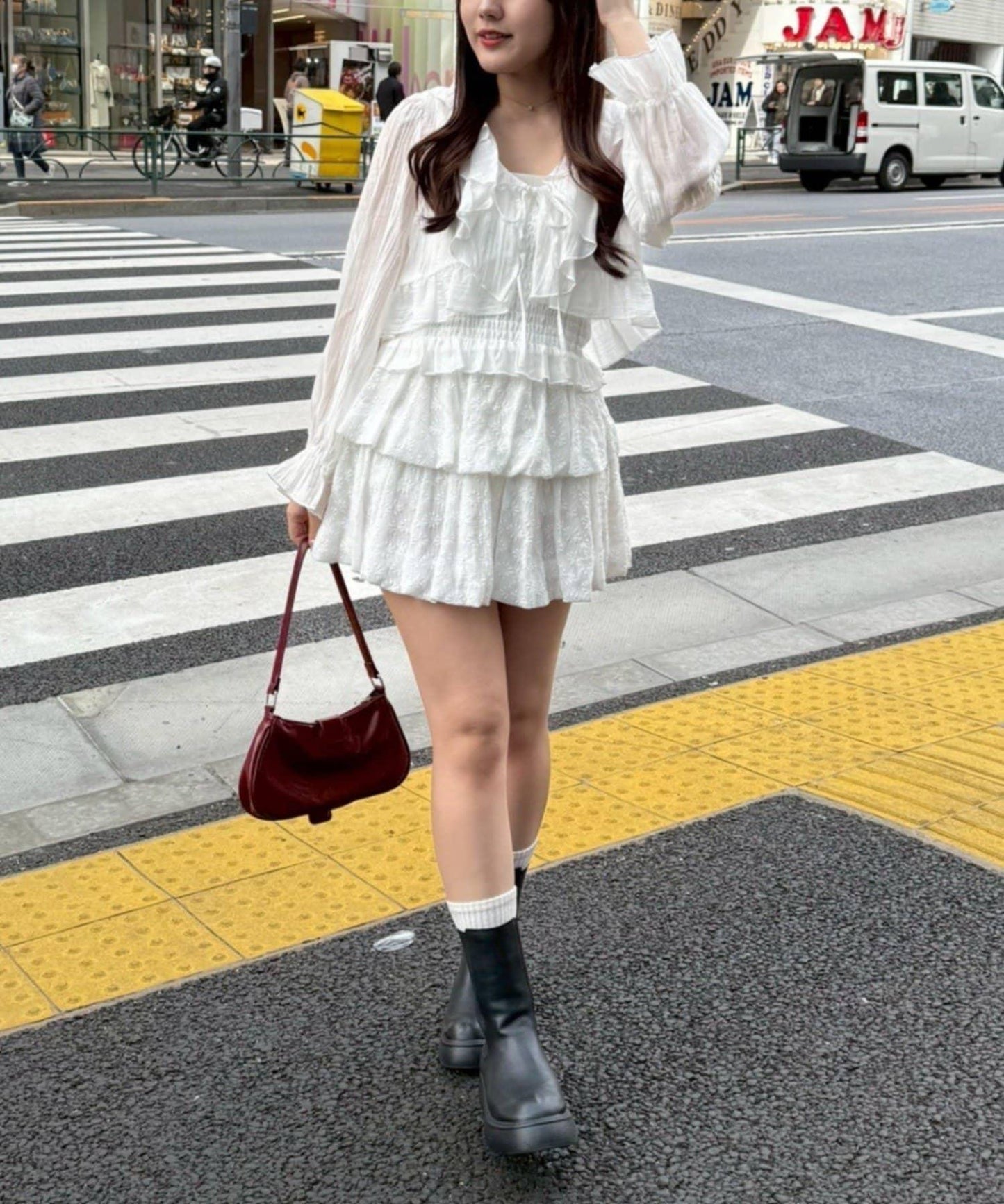 荷葉邊襯衫&抽褶吊帶上衣