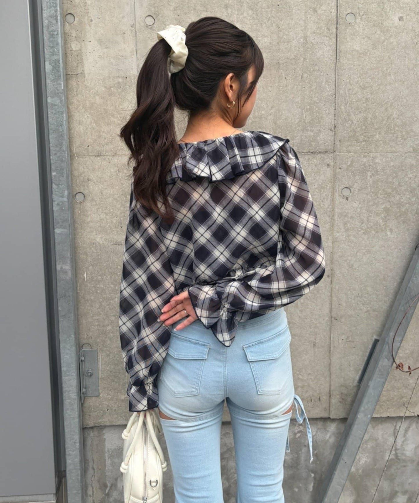 荷葉邊襯衫&抽褶吊帶上衣