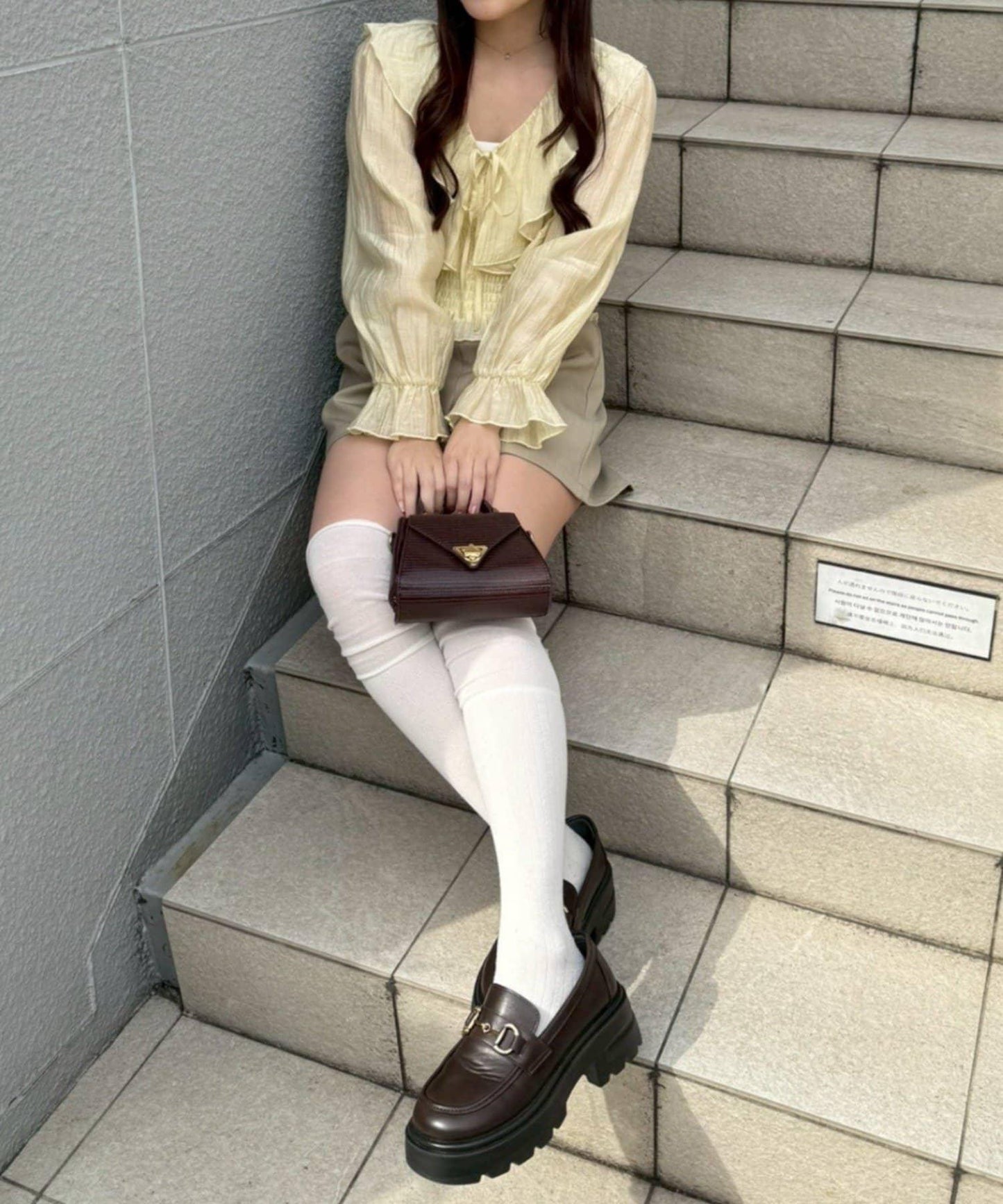 荷葉邊襯衫&抽褶吊帶上衣