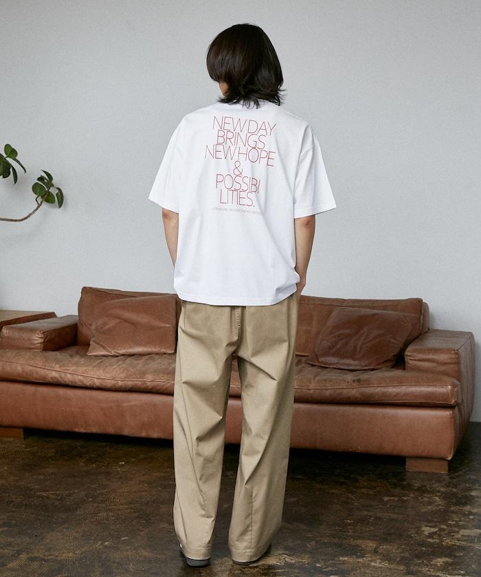 LOVE POP STUDIO NEW DAY 字母排版印花 短袖T恤