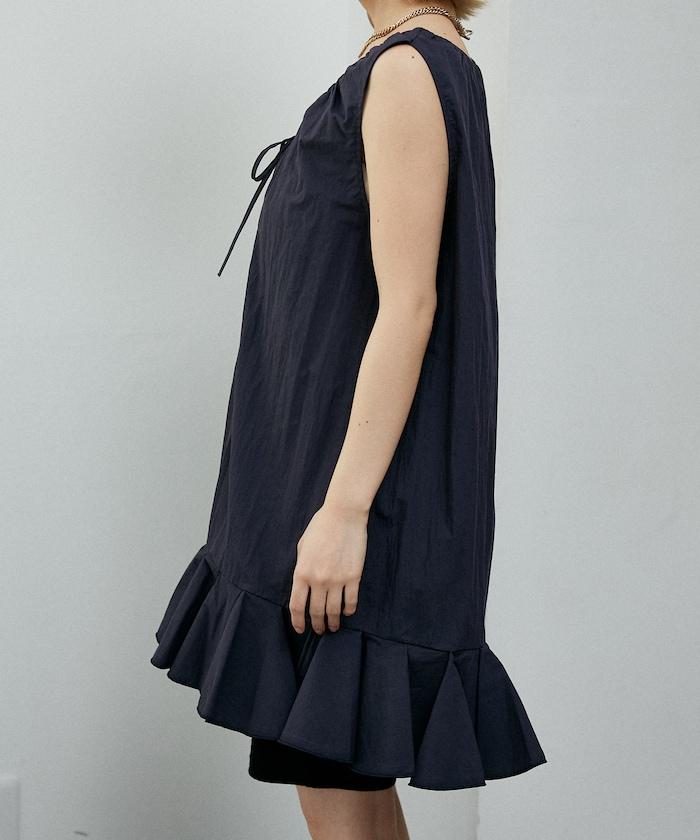 褶皺荷葉邊迷你連衣裙