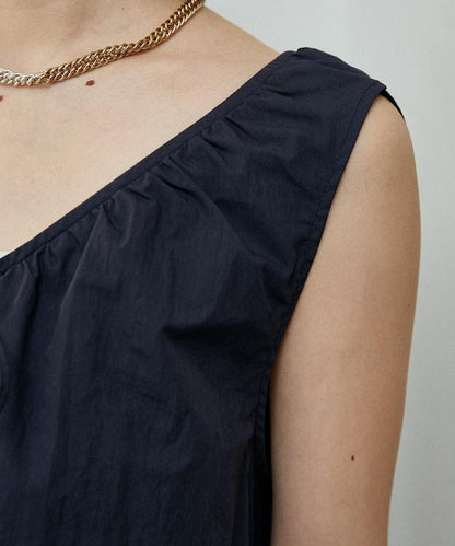 褶皺荷葉邊迷你連衣裙