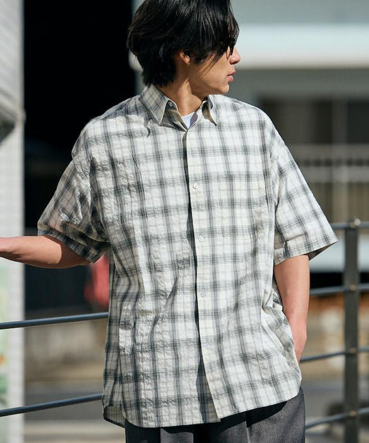 Relax Fit 寬鬆版 常規領 泡泡紗 短袖襯衫