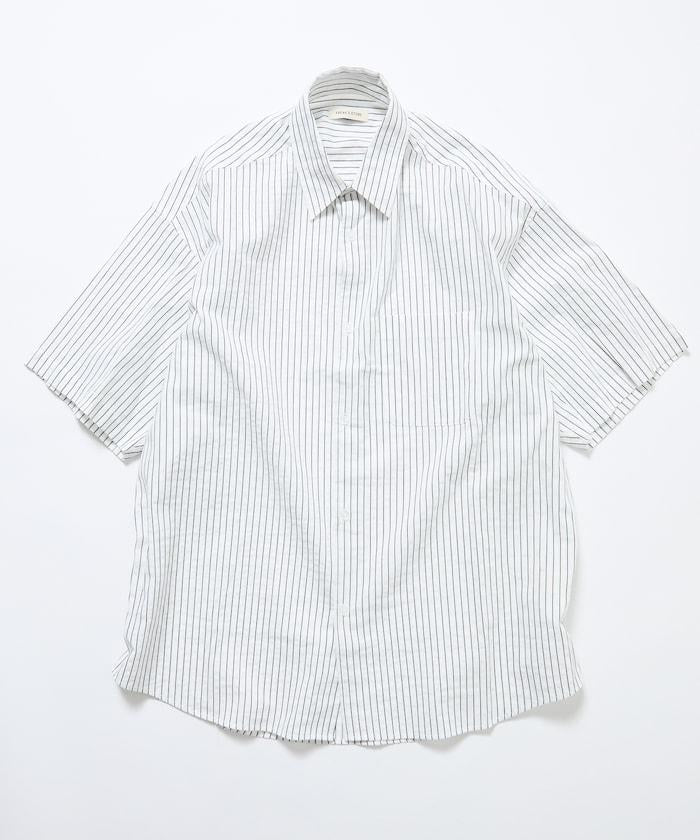 Relax Fit 寬鬆版 常規領 泡泡紗 短袖襯衫