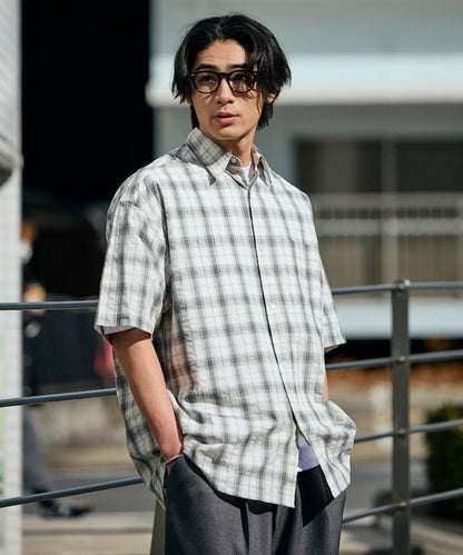 Relax Fit 寬鬆版 常規領 泡泡紗 短袖襯衫