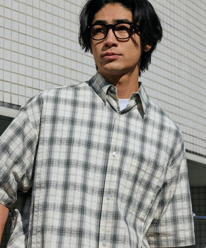 Relax Fit 寬鬆版 常規領 泡泡紗 短袖襯衫