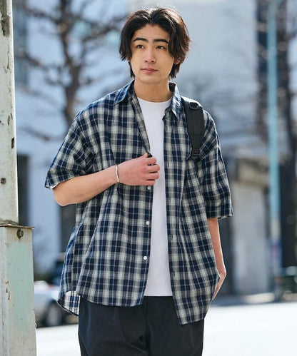 Relax Fit 寬鬆版 常規領 泡泡紗 短袖襯衫