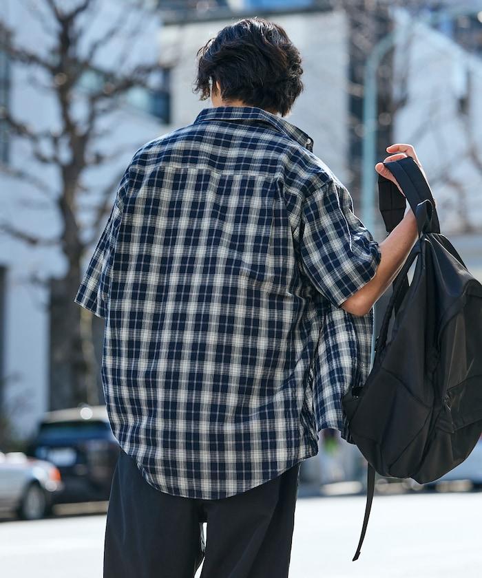 Relax Fit 寬鬆版 常規領 泡泡紗 短袖襯衫