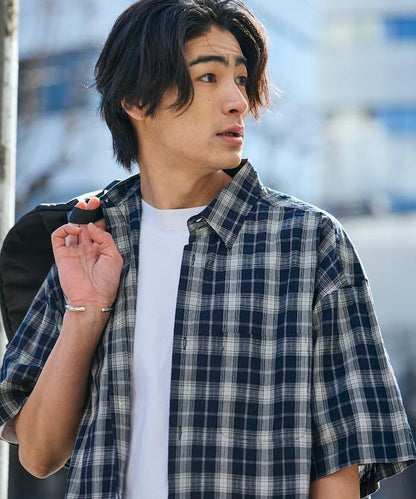 Relax Fit 寬鬆版 常規領 泡泡紗 短袖襯衫