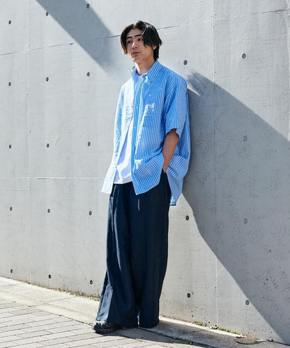 Relax Fit 寬鬆版 常規領 泡泡紗 短袖襯衫