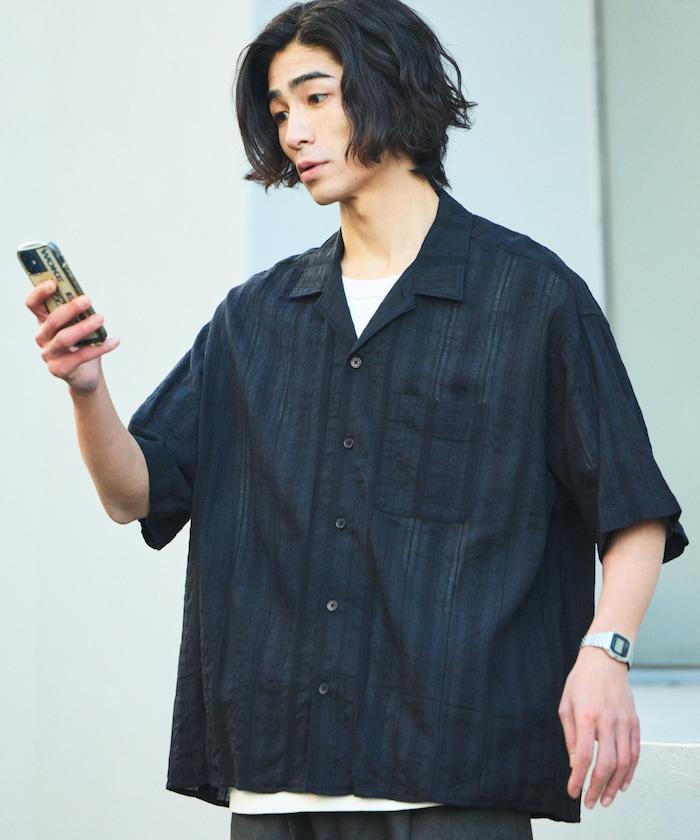 寬鬆版型 滿印提花 開領襯衫