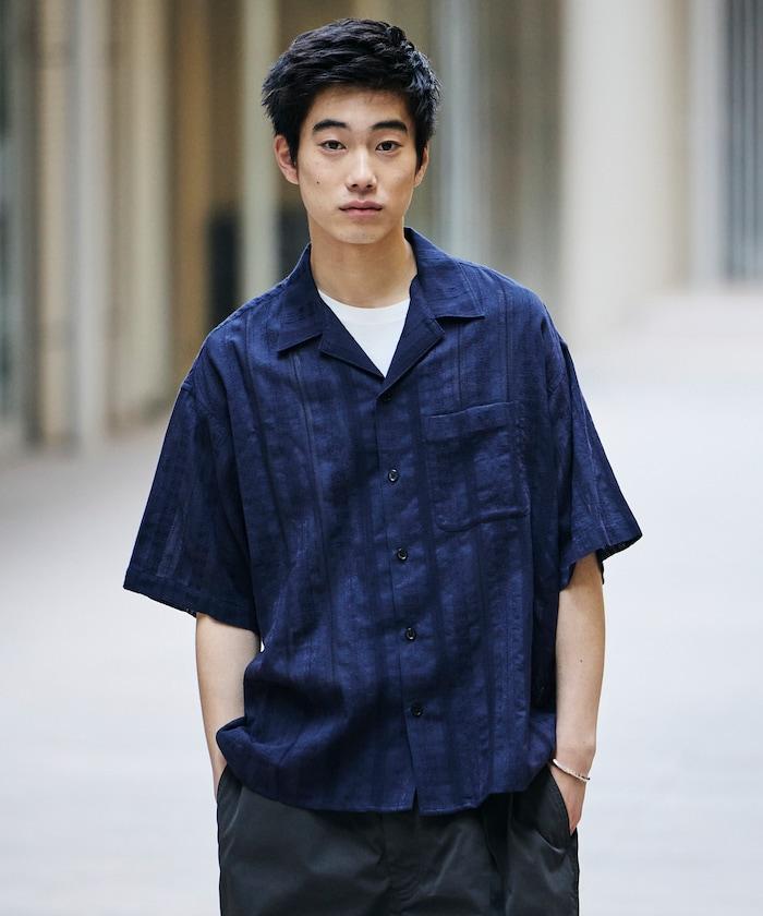 寬鬆版型 滿印提花 開領襯衫