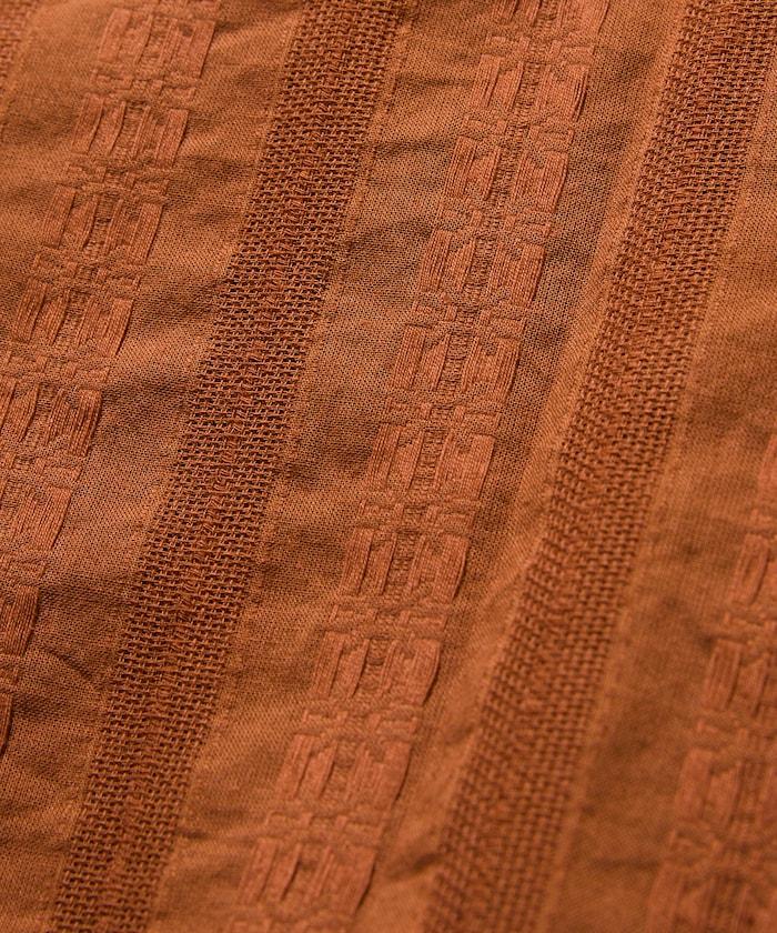 寬鬆版型 滿印提花 開領襯衫