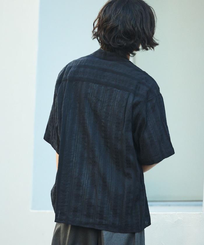 寬鬆版型 滿印提花 開領襯衫