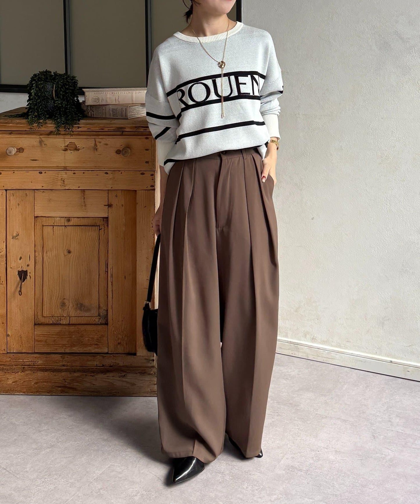 ROUEN 標誌設計 針織套頭衫