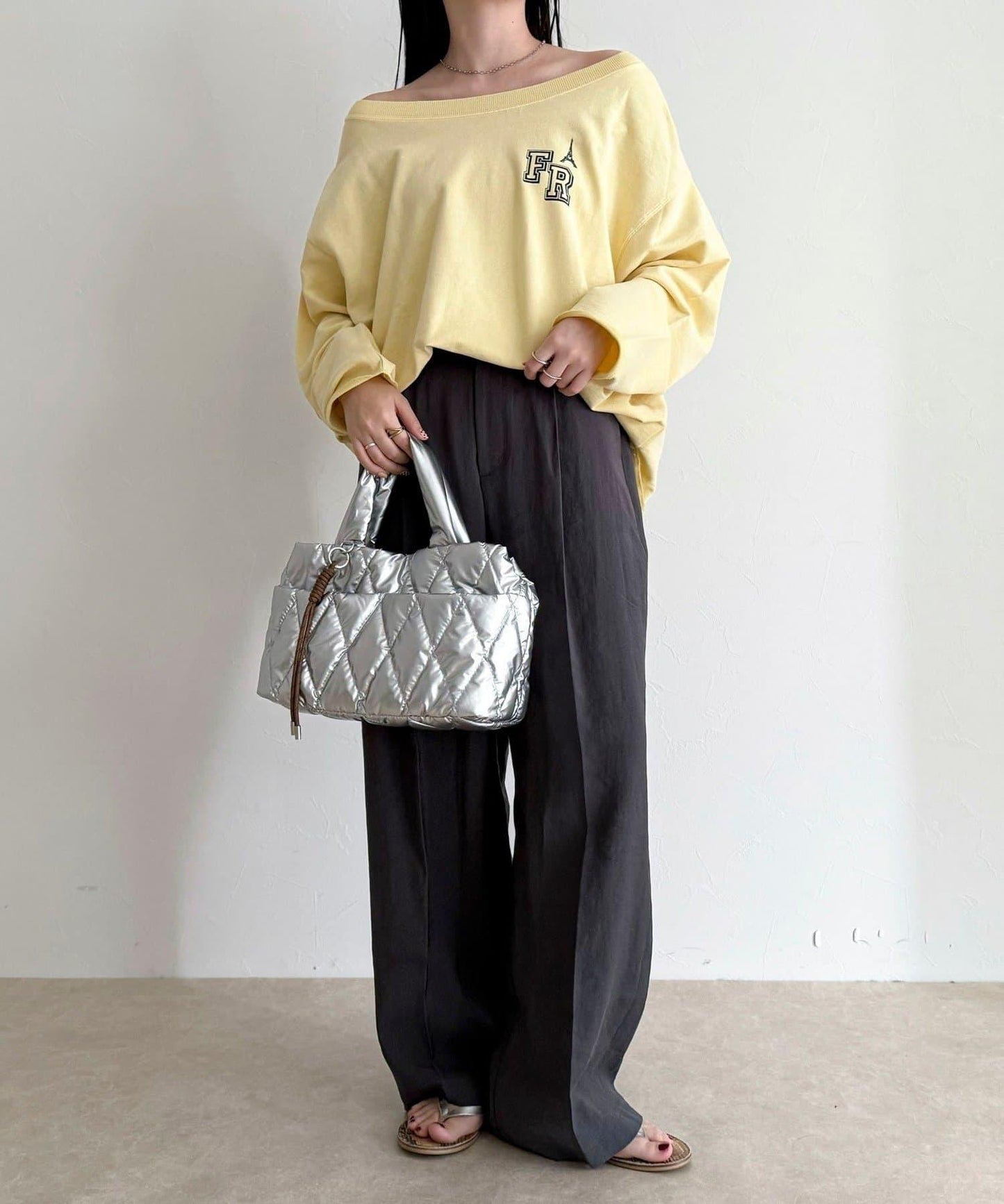 做舊毛圈露肩套頭衛衣