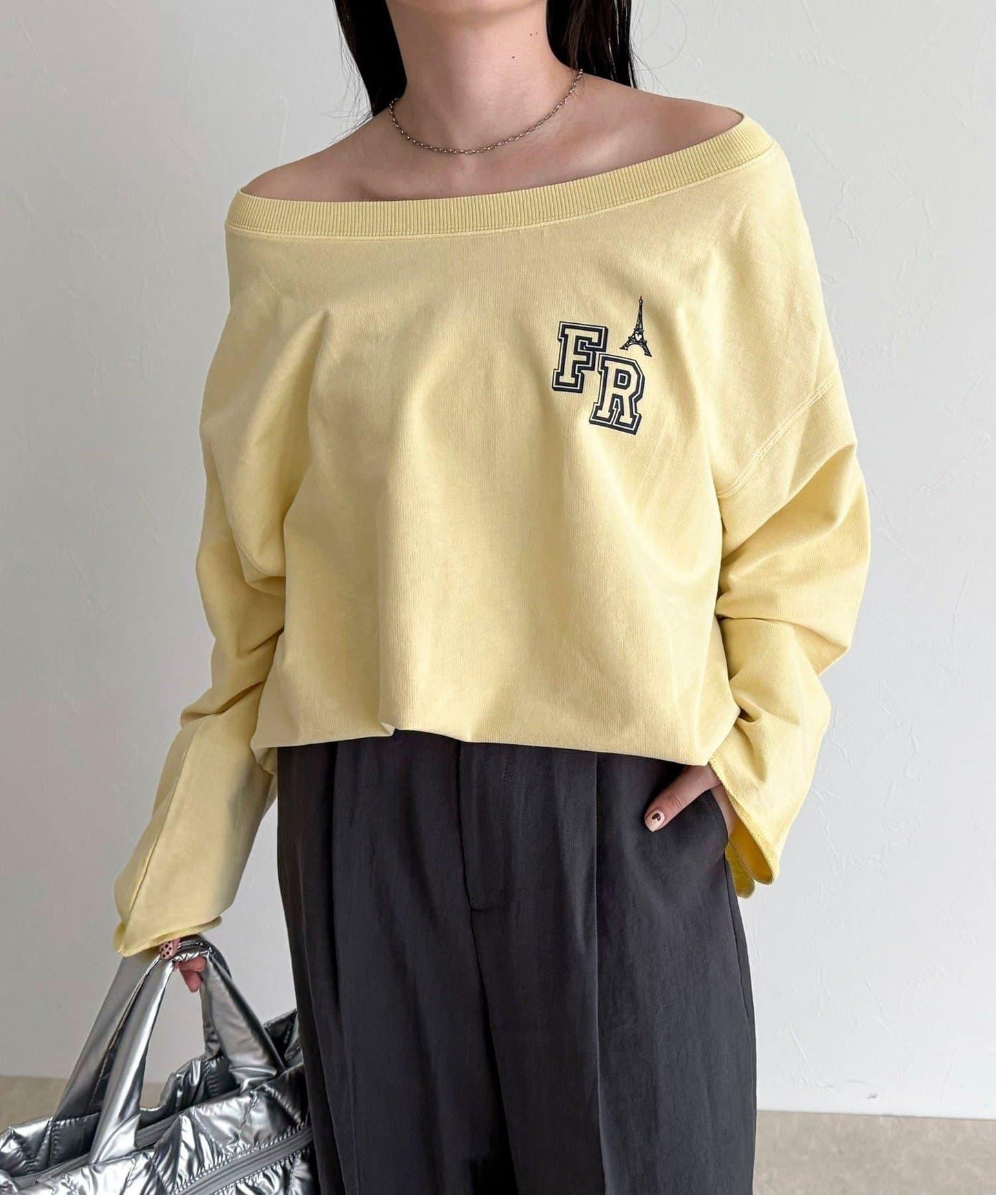 做舊毛圈露肩套頭衛衣