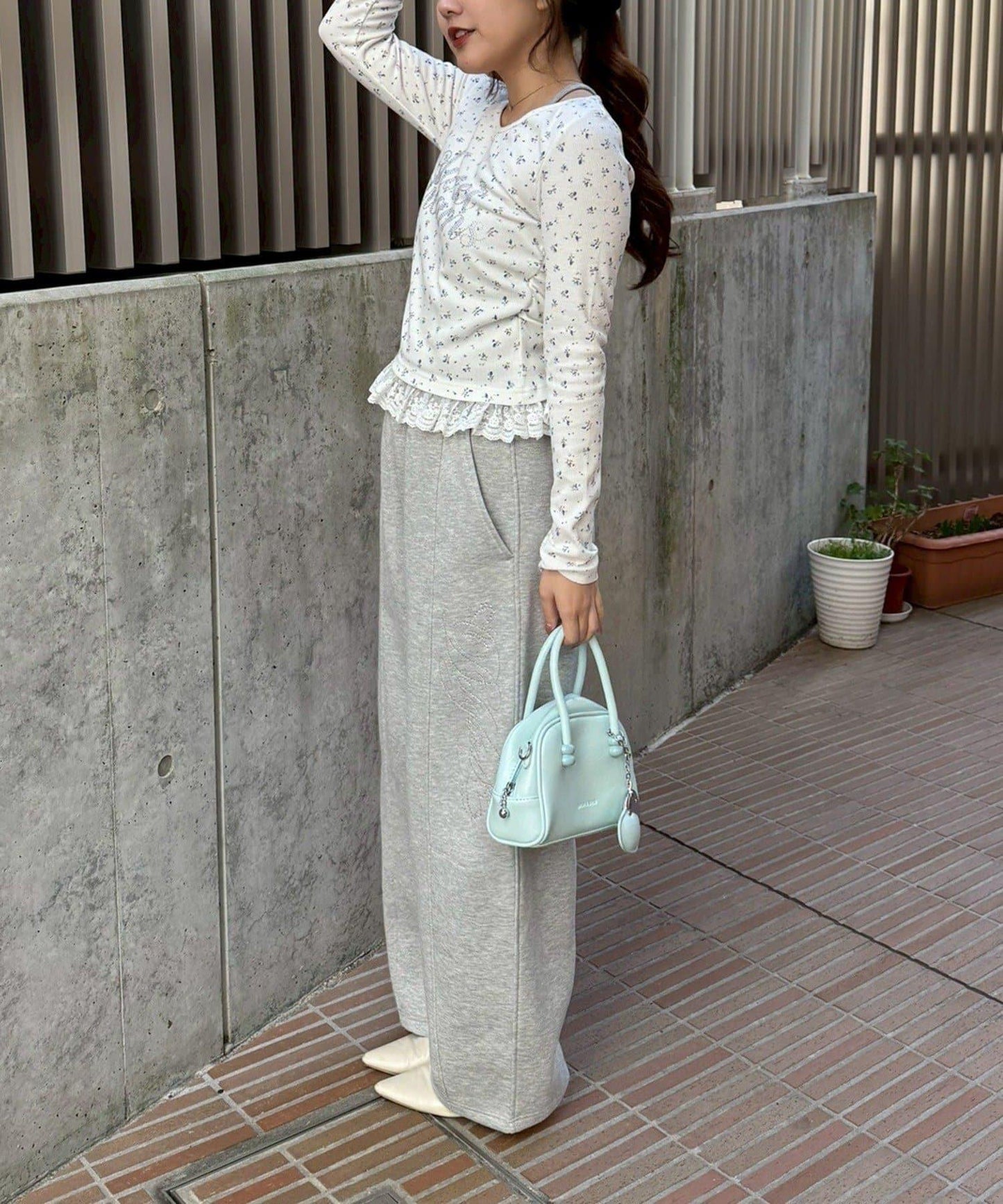 閃亮Logo 下襬蕾絲 羅紋 上衣