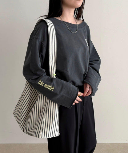 做舊毛圈露肩套頭衛衣