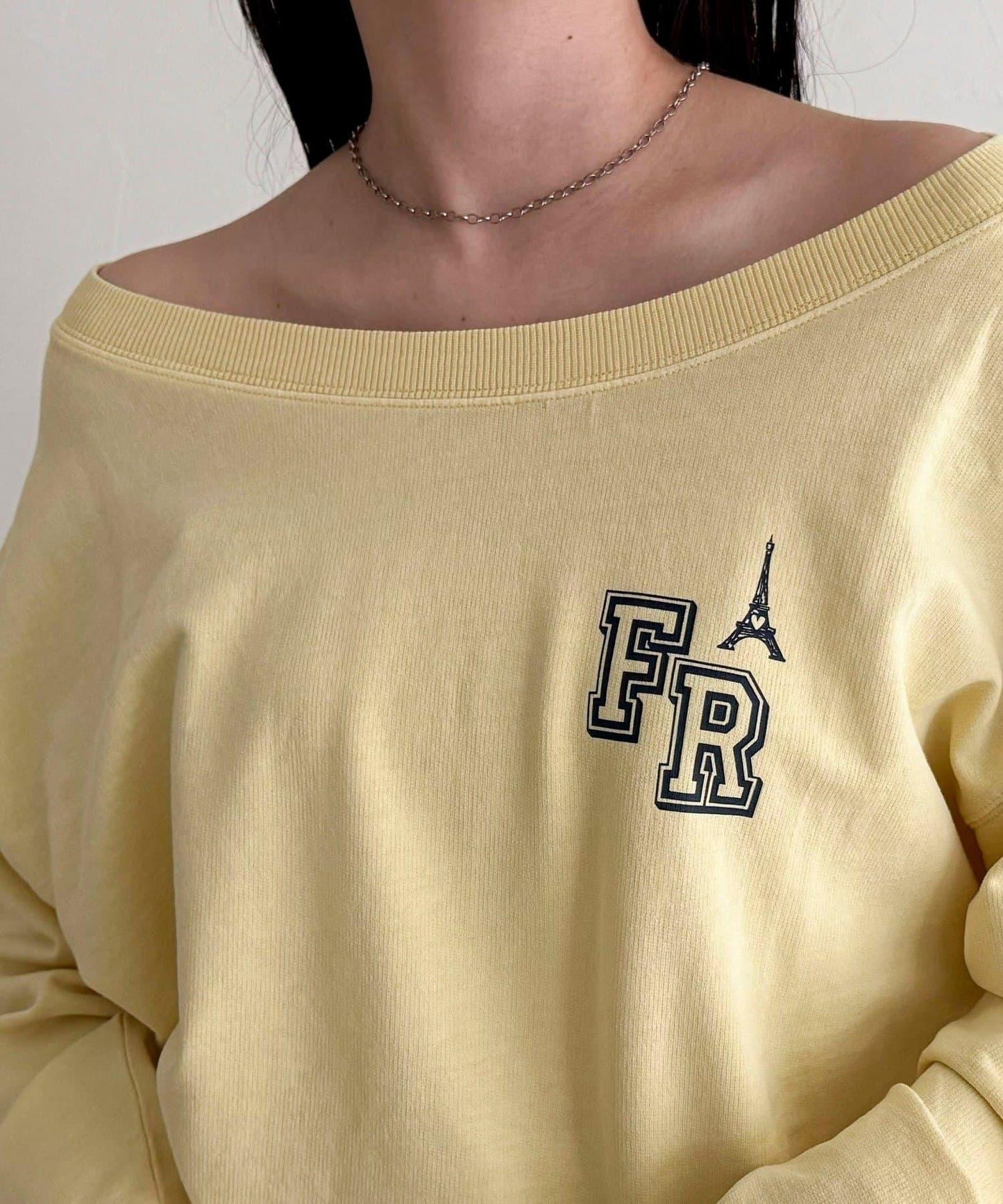 做舊毛圈露肩套頭衛衣