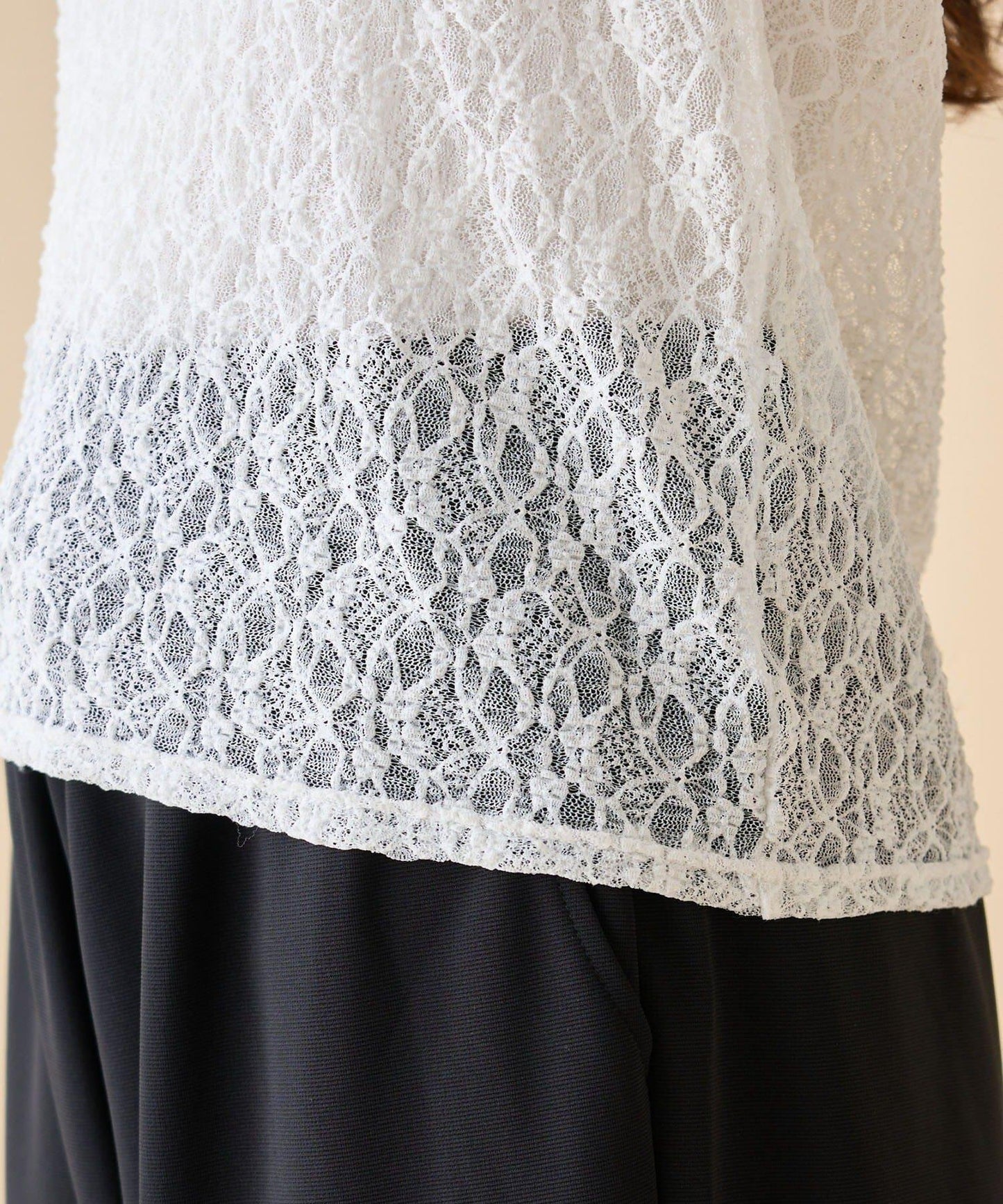 蕾絲喇叭袖 PO套頭上衣