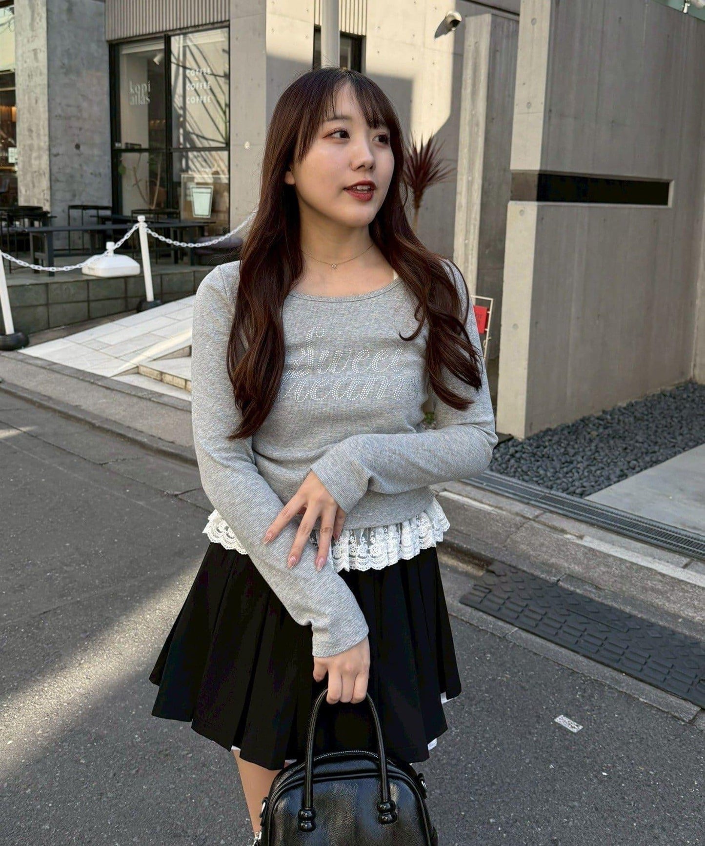 閃亮Logo 下襬蕾絲 羅紋 上衣