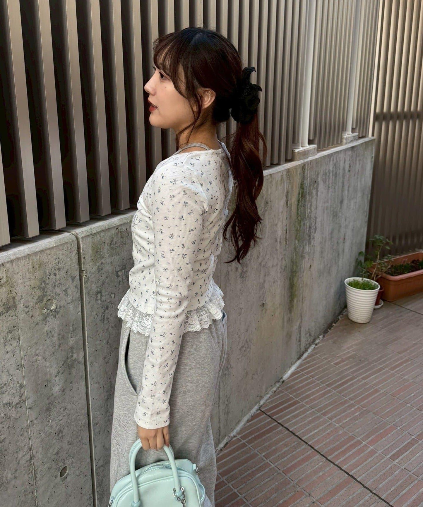 閃亮Logo 下襬蕾絲 羅紋 上衣