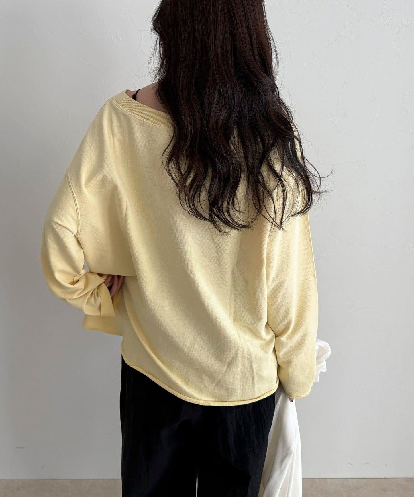 做舊毛圈露肩套頭衛衣