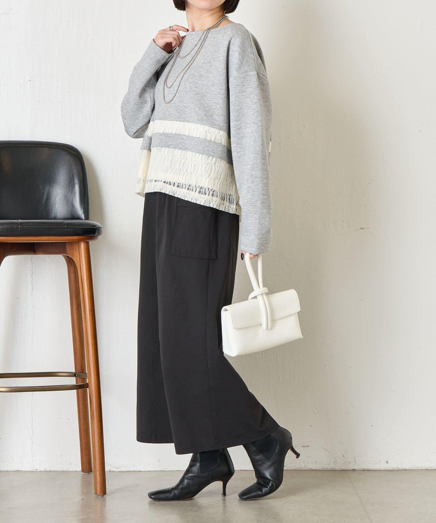 蕾絲拼接設計 套頭上衣