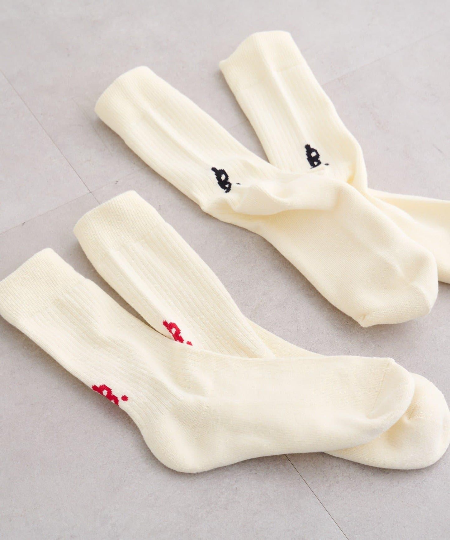 B Logo標誌襪子