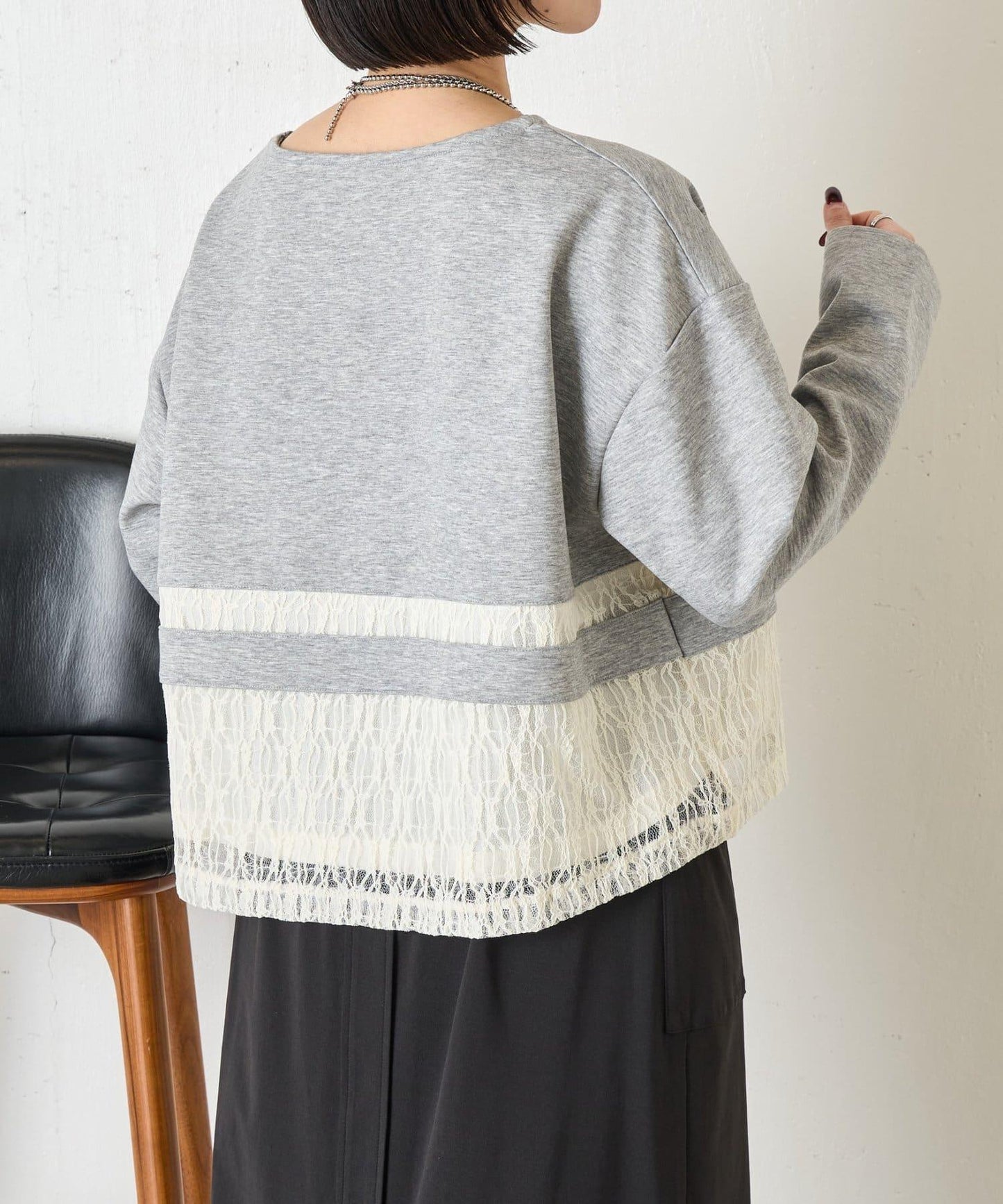 蕾絲拼接設計 套頭上衣