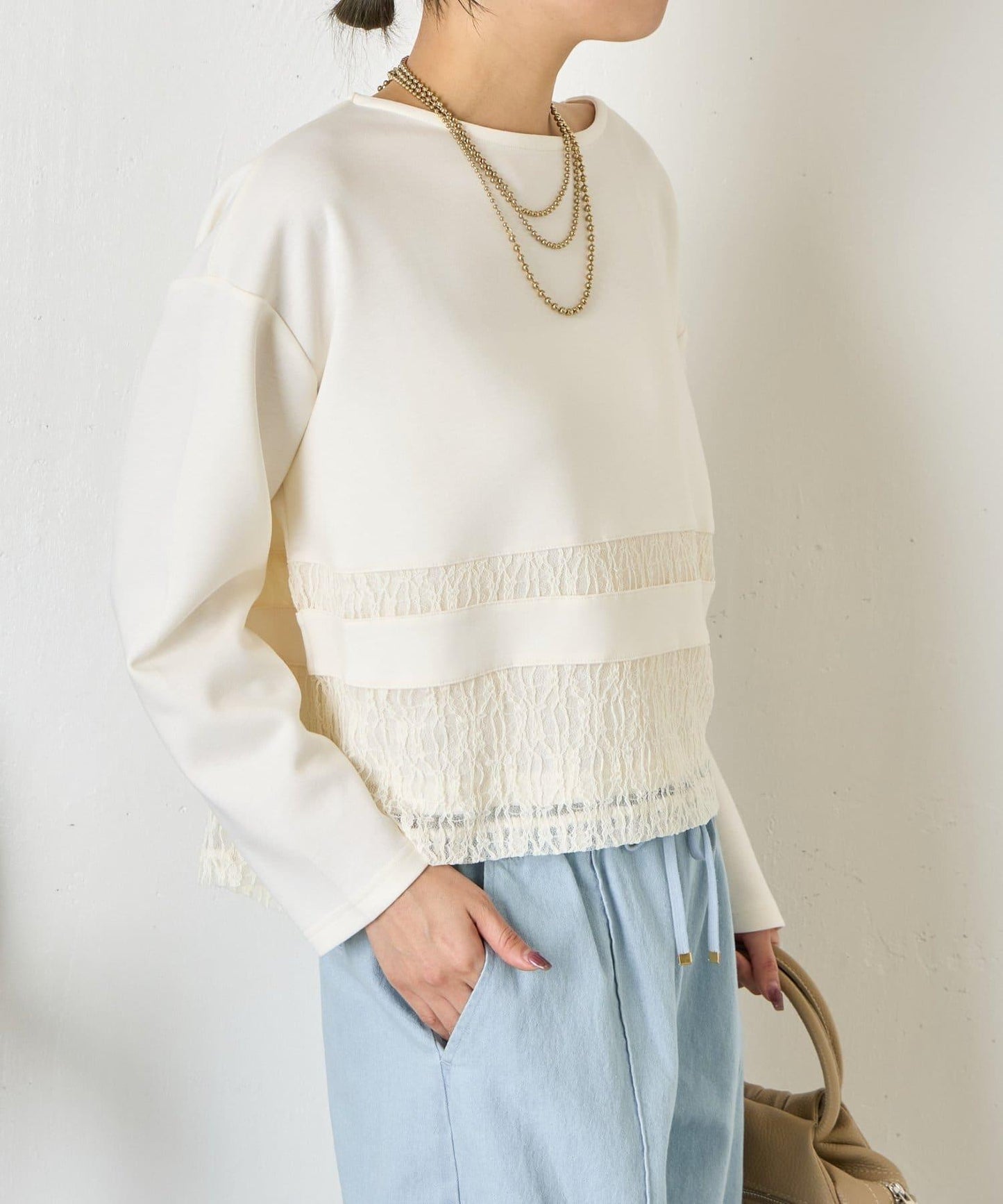 蕾絲拼接設計 套頭上衣