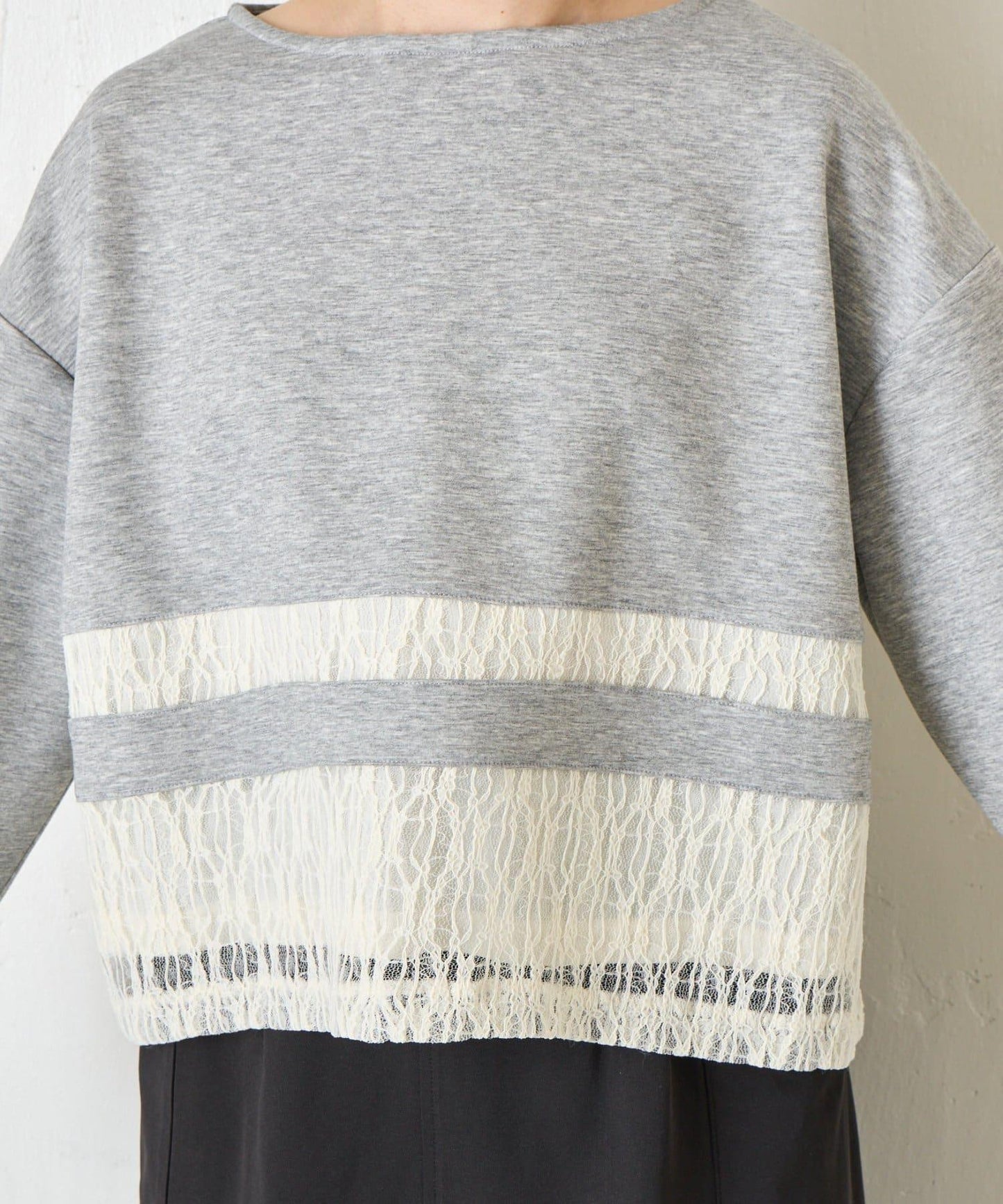 蕾絲拼接設計 套頭上衣