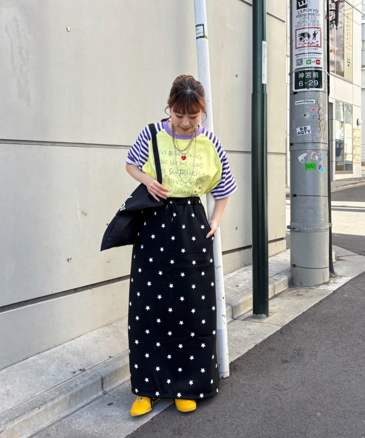 HELLO.SANFRANCISCO × momo聯名 帶帽繩設計 插肩T恤