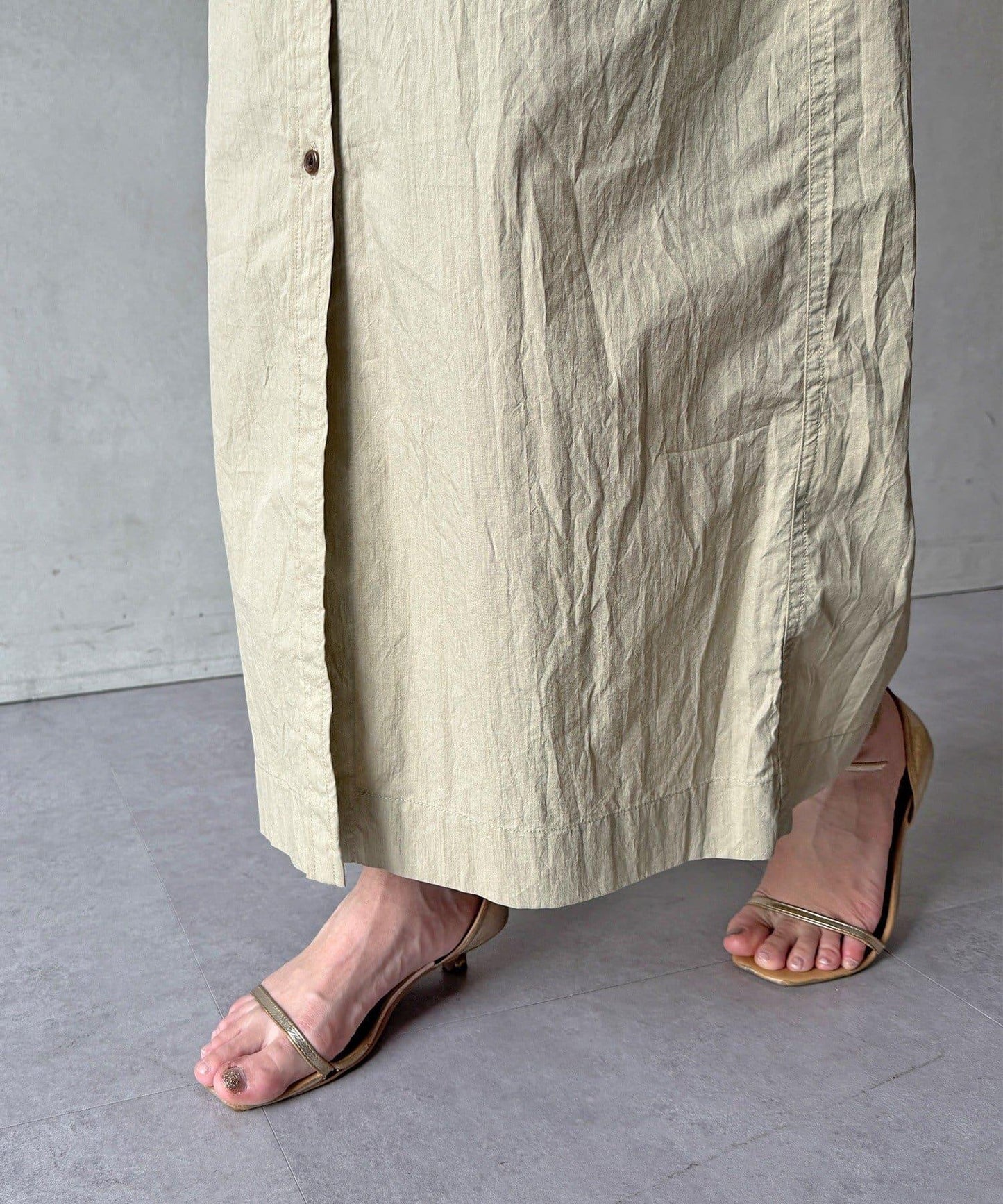 可定型領長款襯衫式連衣裙