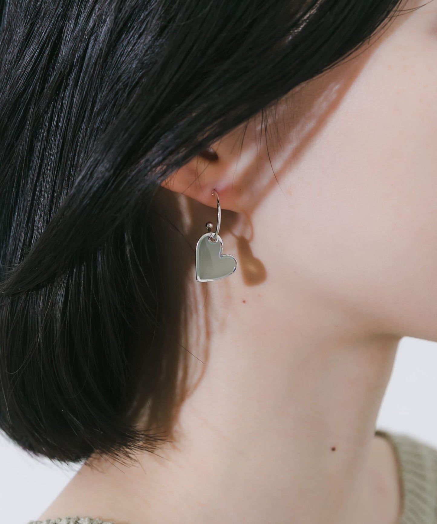 彩色愛心金屬圓環耳環