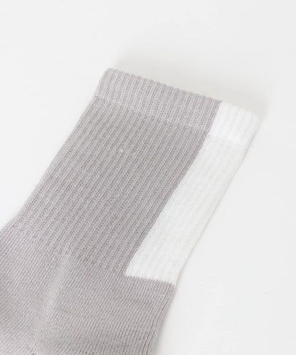 UR TECH 後線條設計 功能襪子