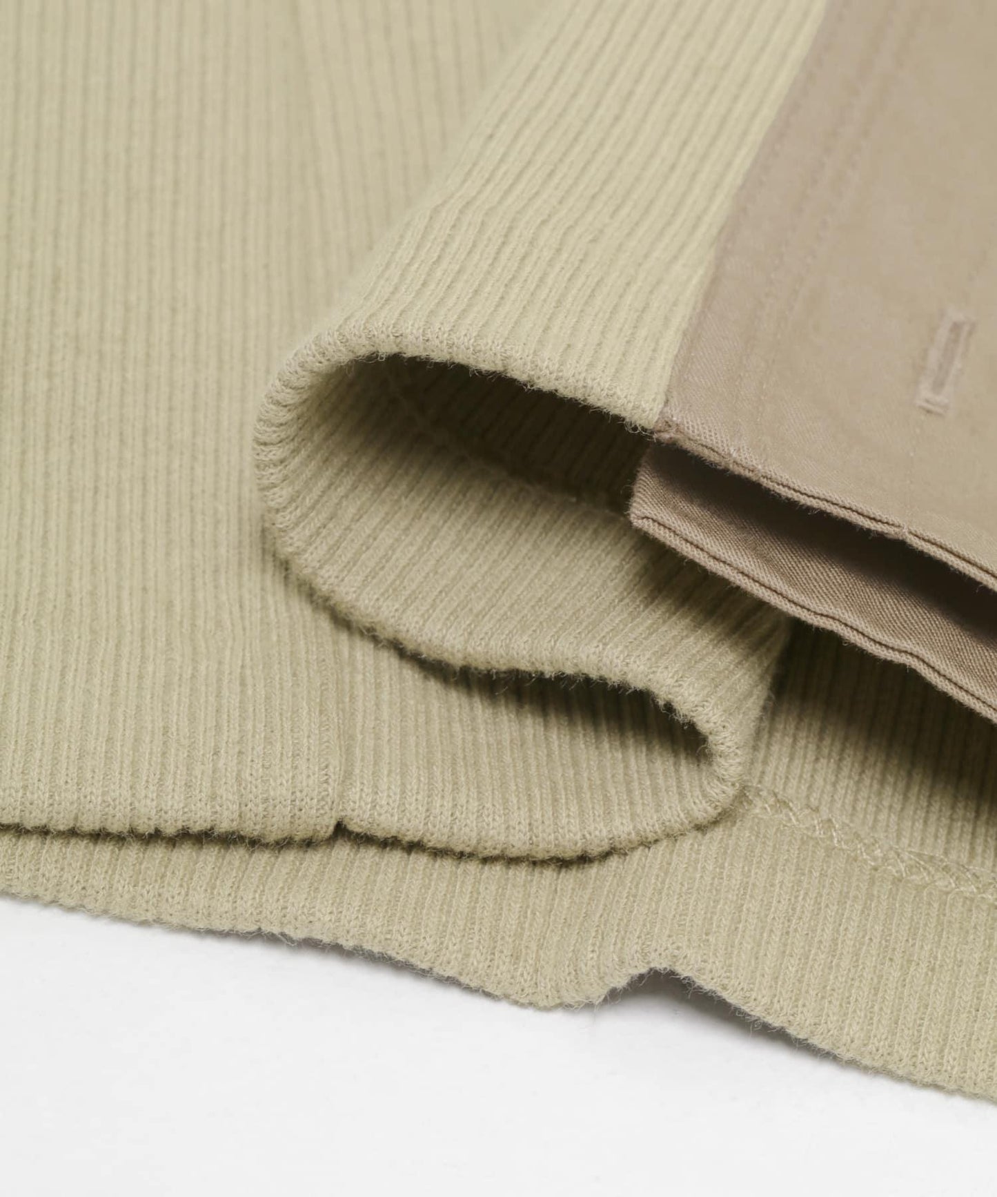 LEM《AIR》E ASYMMETRICAL FITTED TOP 不對稱修身上衣