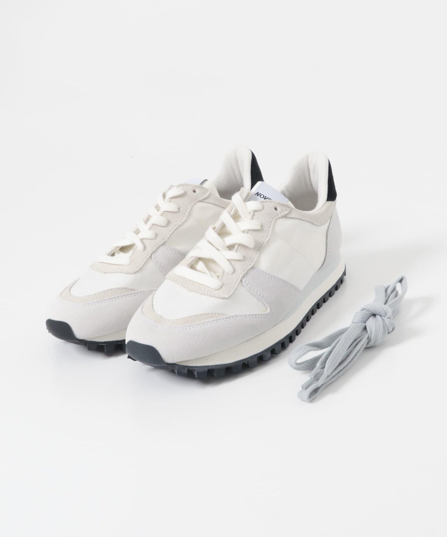 NOVESTA MARATHON TRAIL WHITE 運動鞋