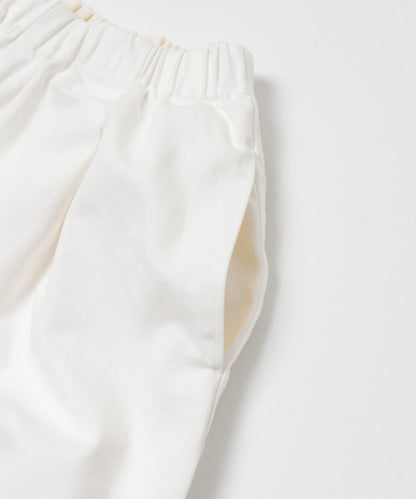 白色闊腿牛仔褲