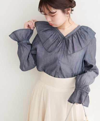 荷葉邊領設計襯衫