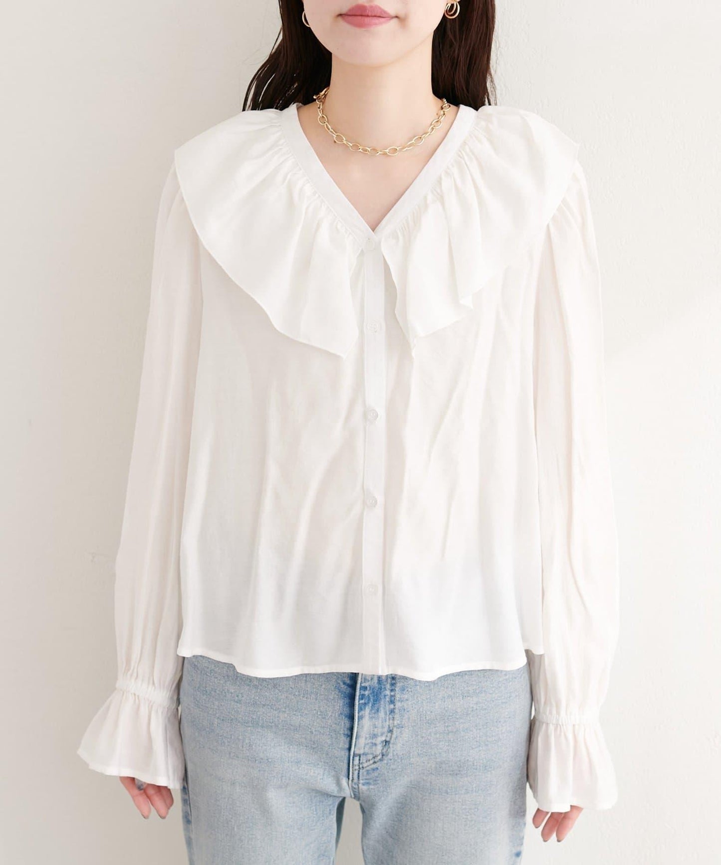 荷葉邊領設計襯衫